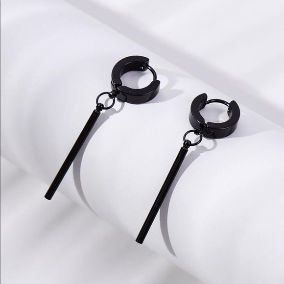 ⚠️2 for 10⚠️ Black Rod/Hoop Earring - Picture 3 of 3